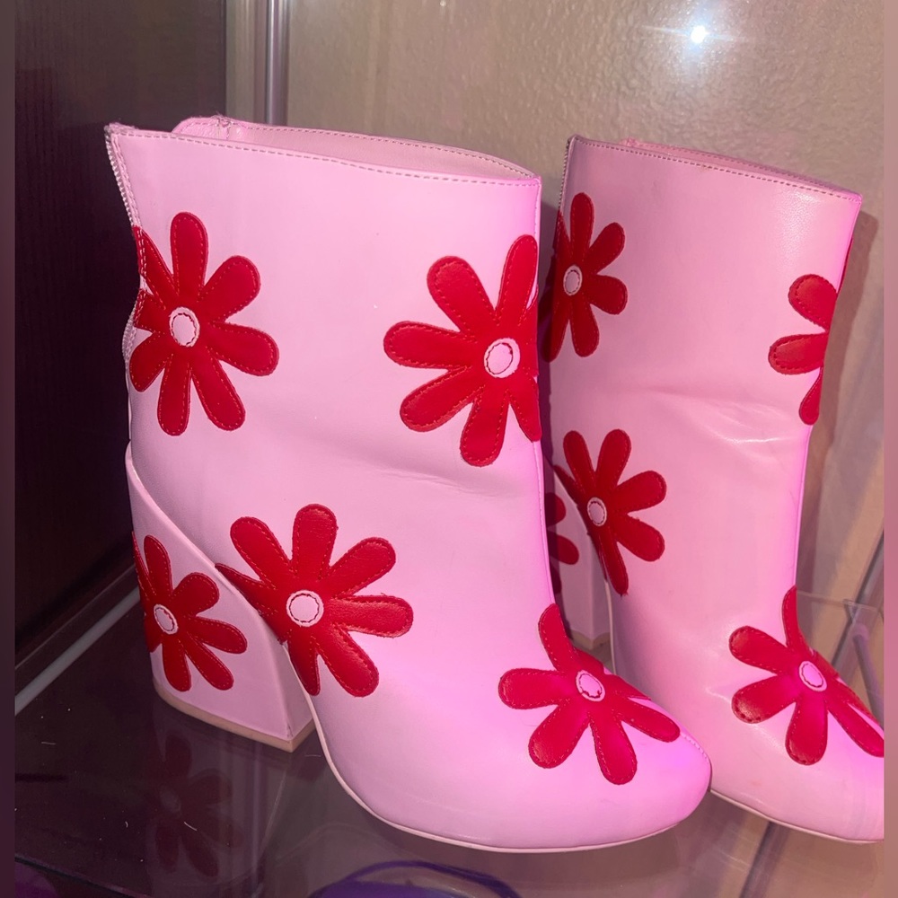 Dolls kill/ Shop my Violet/ YRU shoes Jem daisy red and pink size 9 heeled boot